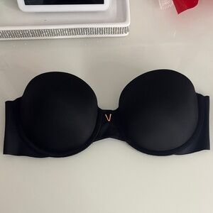 Black Victoria’s Secret Strapless Bra